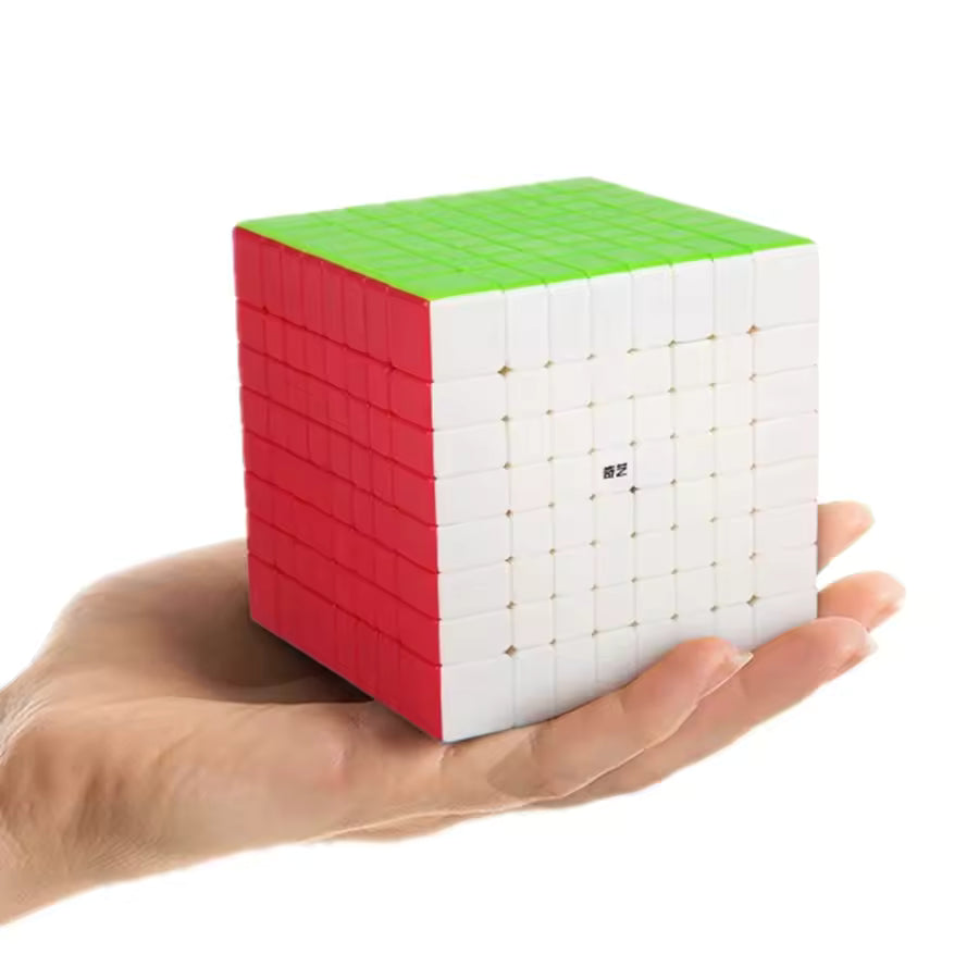rubik's cube 8x8 compact qui tient dans la main