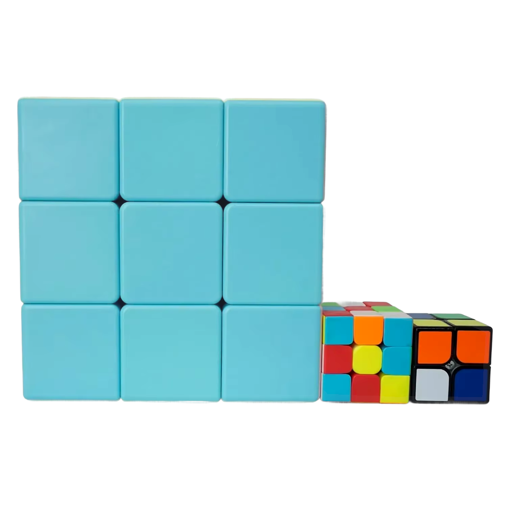 comparaison rubik's cube géant et rubik's cubes normaux